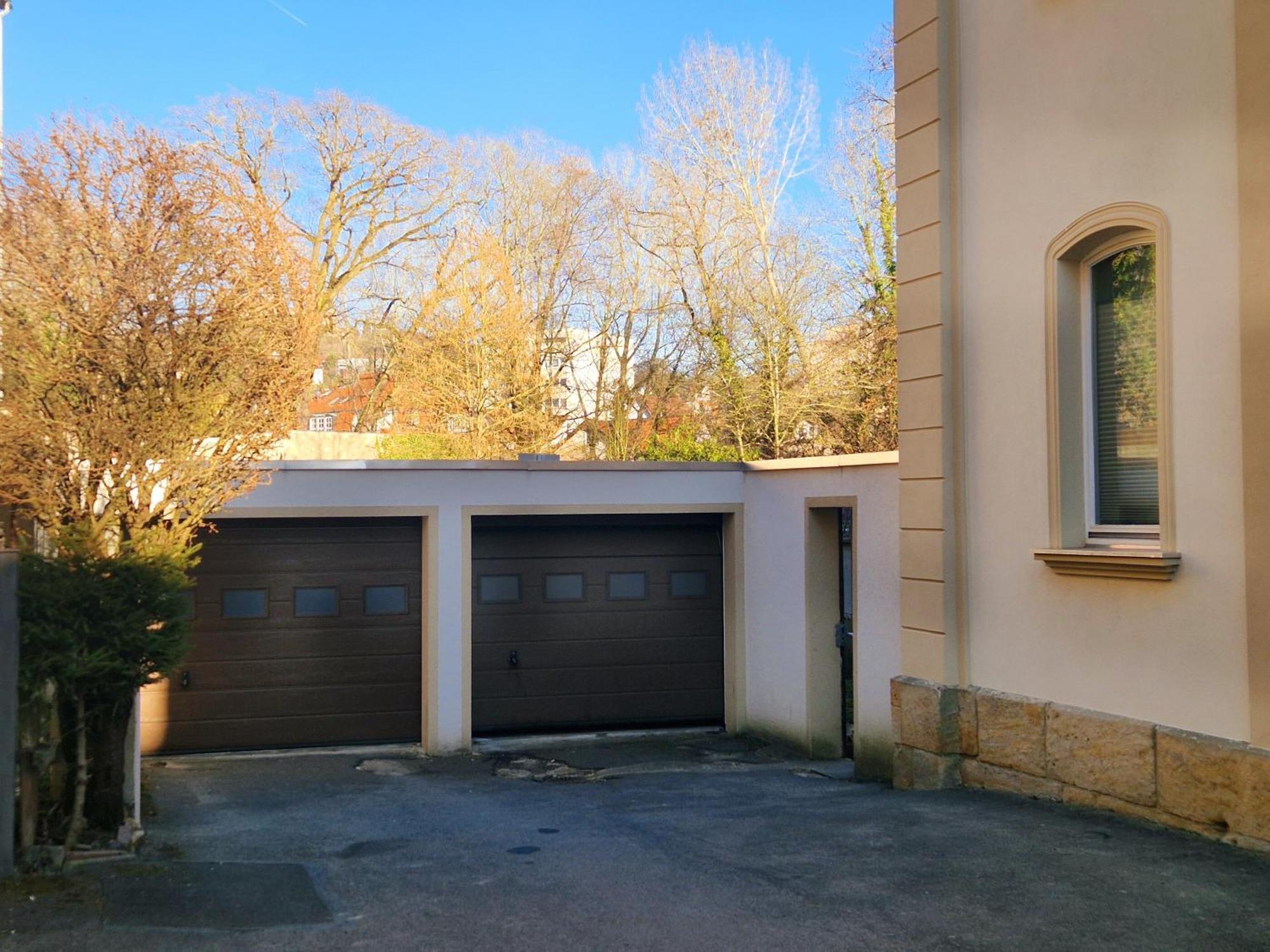 Grosse 3-Zimmer Wohnung - Zentral-Coburg - Kostenloser Parkplatz エクステリア 写真